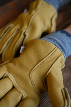 The Tuttle Glove